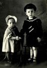 Фото предоставлено Татьяной Фоминой: Июнь 1951 г. Людмила(Люся) Никитина и ее двоюродный брат Валера Волкин(ов).